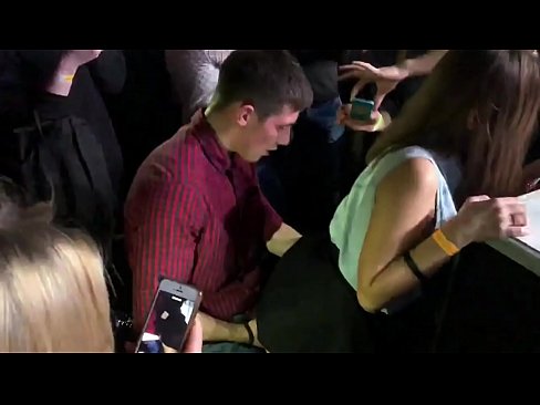 ❤️ Äkta sex på en rysk nattklubb. 18-årig rysk tjej i anus och vagina knullad på en nattklubb. ️ Anal video at sv.vegasservice.ru ❌